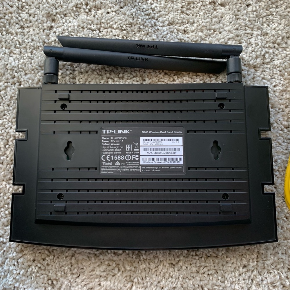 TP Link Wireless Router - Picture 3 of 4